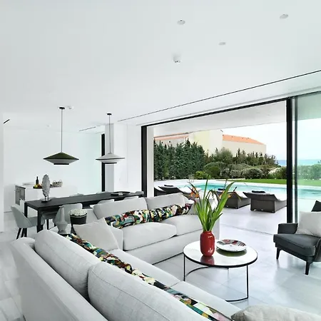 Butterflies Zante Luxury فيلة تسيليفي